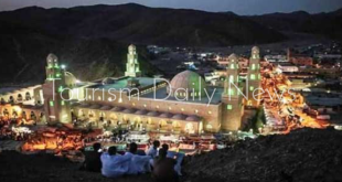 آلاف السياح المغاربة والمصريين يتوافدون لإقامة مولد أبو الحسن الشاذلى