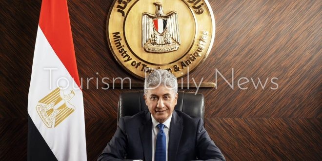 شريف فتحي وزير السياحة والآثار