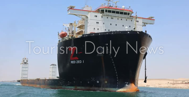السيطرة على جنوح سفينة الغطس RED ZED 1 دون إصابات في قناة السويس