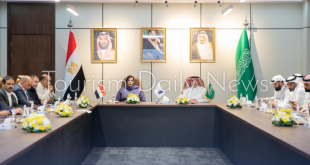 الراجحي تكرم بعثة الحج السياحي