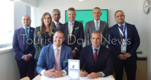 مصر للطيران توسع شراكتها مع Acron Aviation لدعم أسطولها بأحدث أنظمة بوينج