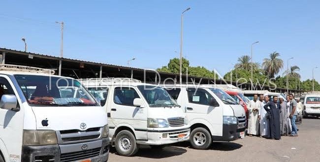 سائقو نجع حمادي يتحدون القانون أجرة المعلمين المنتدبين لقنا 50 جنيهًا