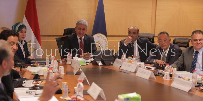 وزير السياحة والآثار يترأس اجتماع مجلس إدارة المجلس الأعلى للآثار