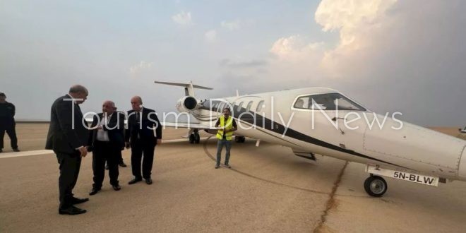 تفاصيل هبوط طائرة خاصة اضطرارياً بمطار القاهرة