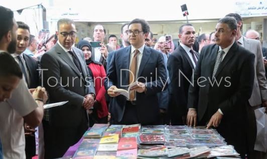 وزير الثقافة ومحافظ الفيوم يفتتحان الدورة الأولى لمعرض الفيوم للكتاب