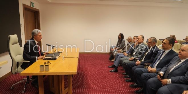 وزير السياحة يلتقي 20 سفيراً وقنصلاً عام من الموفدين لتمثيل مصر بالخارج
