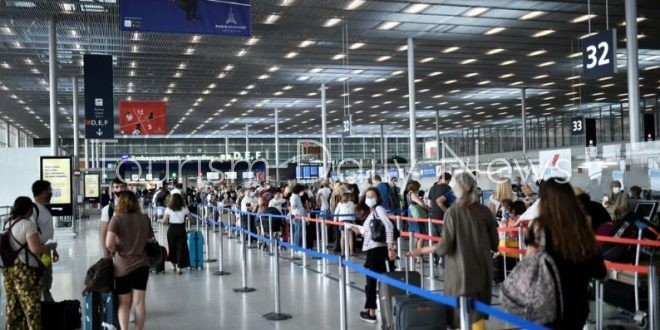 إضراب مراقبي الحركة الجوية يتسبب في إلغاء عدة رحلات من باريس لمدن فرنسية