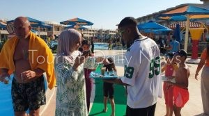 Desde el nivel de playa de Hurgada ... Programas de turismo financiero para restaurar las vacaciones