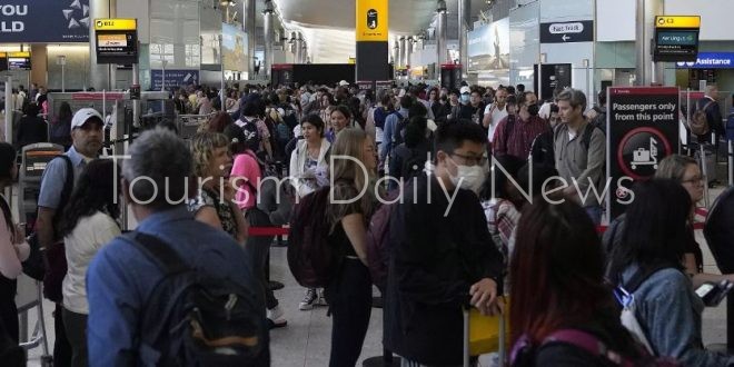 فوضى عارمة في مطارات أوروبا تعطل أنظمة فحص الجوازات بإسبانيا واضراب بفرنسا