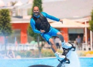 تشييع جثمان محمود عبد الغني لاعب الفلاي بورد بالغردقة وحزن أهالي المنوفية