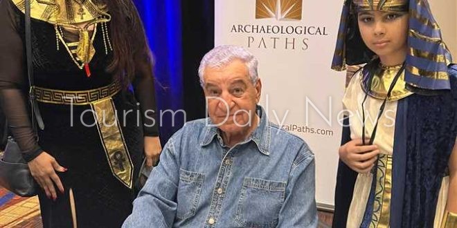 حواس يكشف أسرار الحضارة المصرية القديمة في محاضرة بولاية شيكاغو