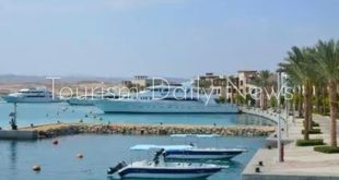 مستثمرون يطالبون بمراجعة قرار فرض رسوم على مداخل القرى السياحية بمرسى علم