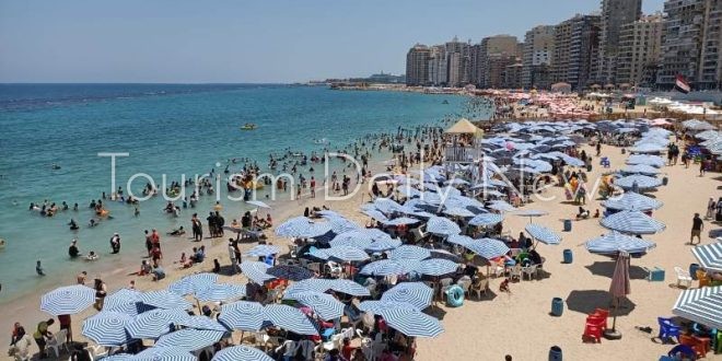 هدوء حركة الرياح واعتدال الموج على شواطئ الإسكندرية
