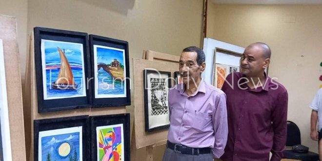 الفن التشكيلي يزدهر بالصعيد المعرض الثاني بقصر الثقافة يفتح أبوابه للجمهور