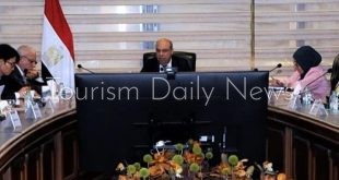 وزير الطيران يستقبل رئيس مطار إنتشون لتعزيز مكانة مصر كمركز إقليمي