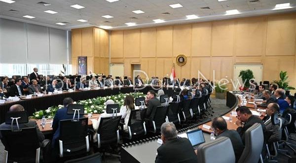 الوزير يلتقى أصحاب المصانع المتضررين من فرض رسوم جمركية على منتجاتهم