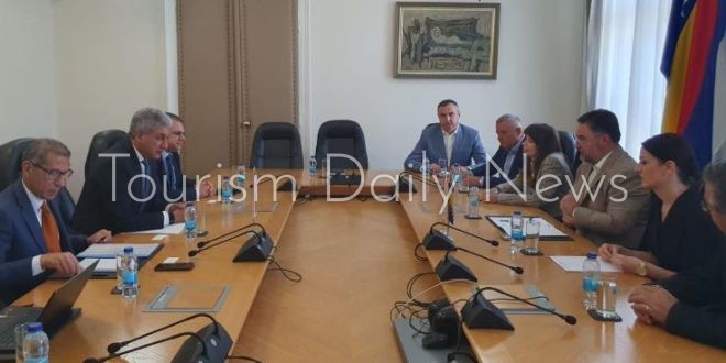شريف فتحي يستكمل زيارته للبوسنة والهرسك ويجتمع مع وزير التجارة الخارجية