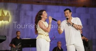 إيهاب توفيق وكنزي تركي يتألقان بدويتو ناجح في مهرجان القلعة الـ33