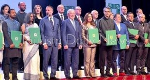 مصر تتسلم جائزة الآغا خان العالمية للعمارة وإحياء مدينة إسنا التاريخية