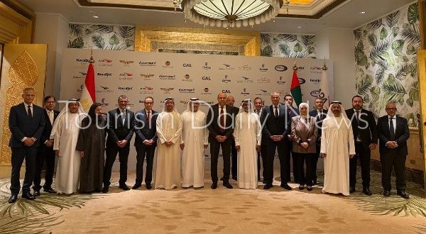 مصر للطيران توقع مذكرة تفاهم مع ماكسيموس الإماراتية لتعزيز خدمات الشحن