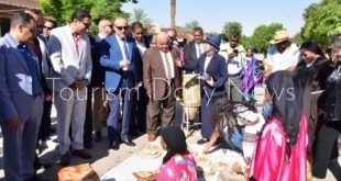 الأقصر تحتفل بيوم السياحة العالمى في الكرنك ووالوفود الإسبانية تتزايد