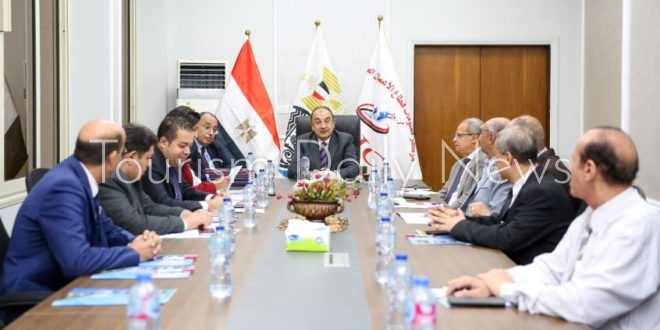 تطوير مركز معلومات قطاع الأعمال كمنصة للمعرفة داعم للشركات القابضة