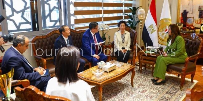 وفد صيني يبحث الإستثمار في مصر وتسهيل الإجراءات الخاصة بالشركات