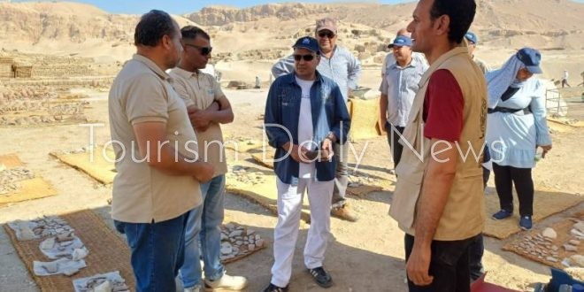مدير عام آثار الأقصر يتفقد البعثات الأجنبية المنفذة لأعمال الترميم