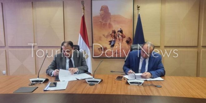 توقيع بروتوكول تعاون بين المجلس الأعلى للآثار ومصلحة الضرائب العقارية