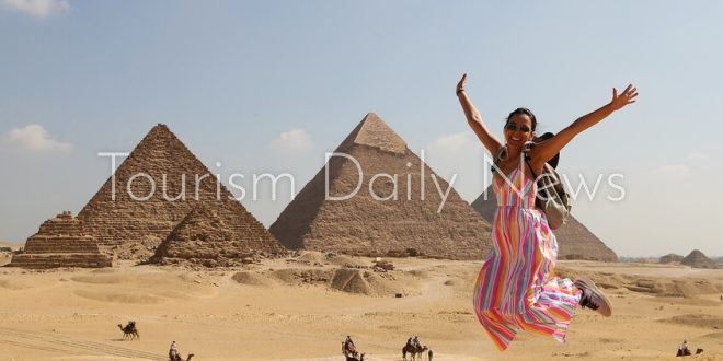 ستاندرد أند بورز تعلن ارتفاع عائدات مصر السياحية وتصنيفها الائتماني لـ B