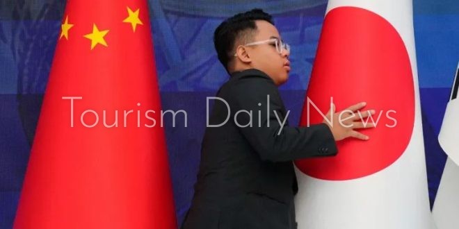 الصين تعلق واردات المأكولات البحرية اليابانية وتحذيرات سفر وتهديدات متبادلة