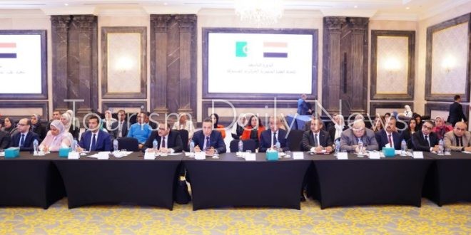 السياحة والطيران والأستثمار في اجتماعات اللجنة العليا المصرية الجزائرية