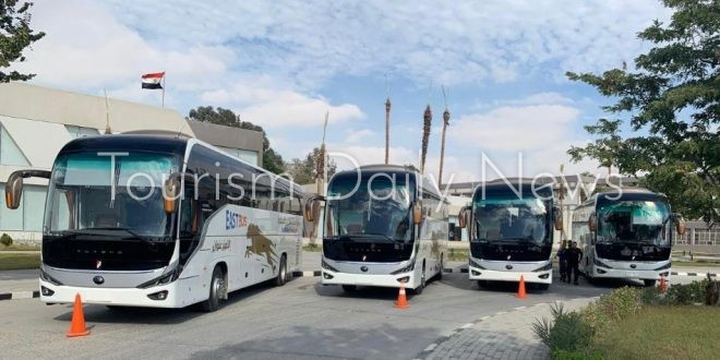 مصر تعلن إطلاق أتوبيسات نصر سكاي السياحية وميني باص وبدء إعداد الكهربائي