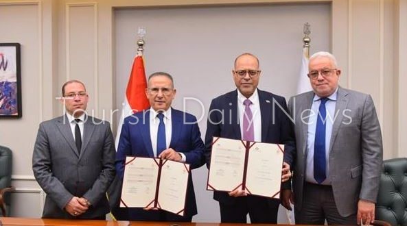 الغرف السياحية توقع بروتوكول مع وزارة العمل لتنظيم أوضاع العمالة الأجنبية