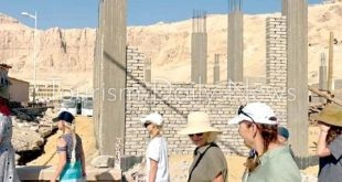 بيان من السياحة حول إنشاء مبنى خرساني بمنطقة الدير البحري الأثرية بالأقصر