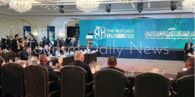 الاتحاد العام للمستثمرين الأفرو-آسيوى يُكرم وزير السياحة والآثار