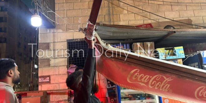 حي شرق مدينة نصر يغلق مطعم ومحل مشروبات ومحل مأكولات بمبنى السراج مول 1