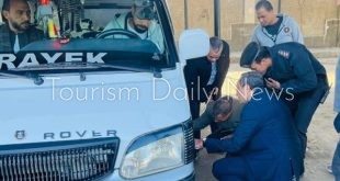 محافظ قنا على الطريق واختبارات تكشف دور الإطارات في تصاعد حوادث السير