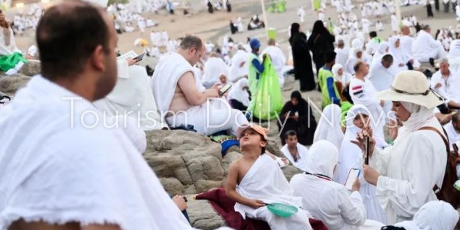 السياحة تطالب الشركات الالتزام بضوابط الحج لضمان راحة المسافرين برياً