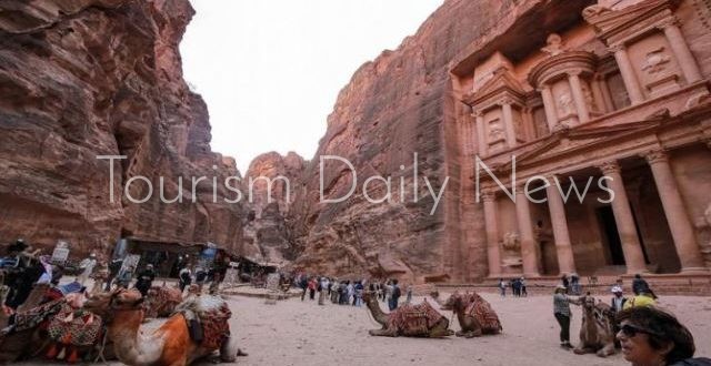 ارتفاع ملحوظ في أعداد زوار مدينة البترا الأثرية يعكس تعافي الحركة السياحية