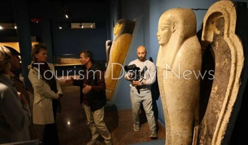 رئيس بعثة الاتحاد الأوروبي لدى مصر تزور متحف ملوي ومقابر بني حسن الأثرية