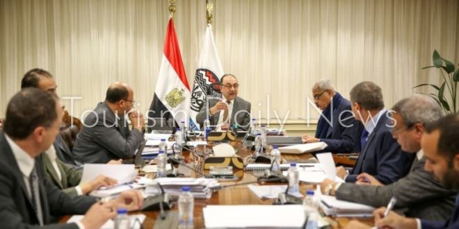 قطاع الأعمال يستعين بهشام طلعت مصطفي لتطوير مشروعات إيجوث الفندقية