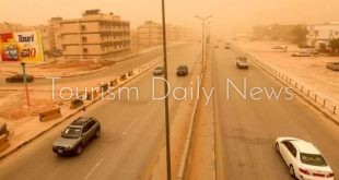 الحكومة الليبية تفرض حظر تجول وتوقف رحلات الطيران بسبب العاصفة الرملية