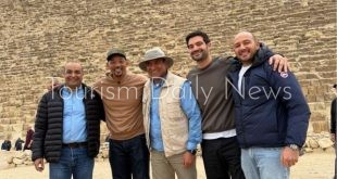 الممثل العالمي ويل سميث يزور أهرامات الجيزة خلال إجازته في مصر