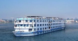 مستثمرون يطالبون بالتركيز على السياحة النيلية والفنادق العائمة