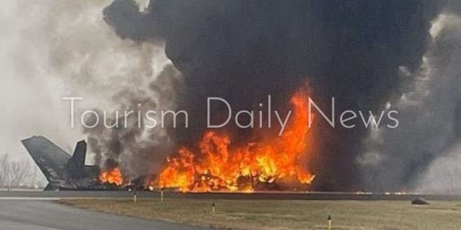 تحطم طائرة في مطار بروفينستاون بولاية ماساتشوستس واشتعال النيران فيها