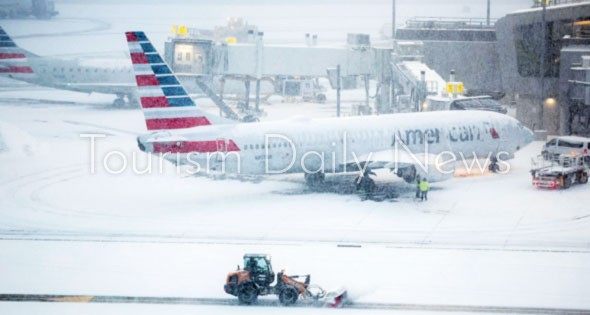 العاصفة الشتوية بنجامين تُحدث فوضى في مطار برادلي الدولي وتعرقل حركة السفر