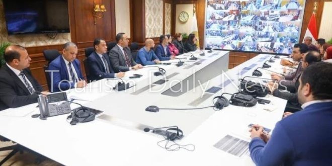 وزيرة التنمية المحلية والقائم بأعمال وزير البيئة تعلن عن توقيع عقود بين الهيئة المصرية العامة للمساحة وعدد من مراكز شبكات المرافق في 10 محافظات