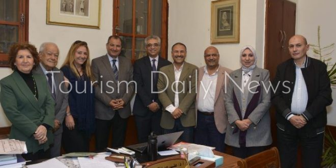 السياحة تحتفل بمرور 20 عاماً على تأسيس معمل ترميم البردي بمتحف التحرير