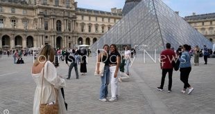 فرنسا تتصدر دول العالم في أعداد السياح وإسبانيا الأولى في الإيرادات